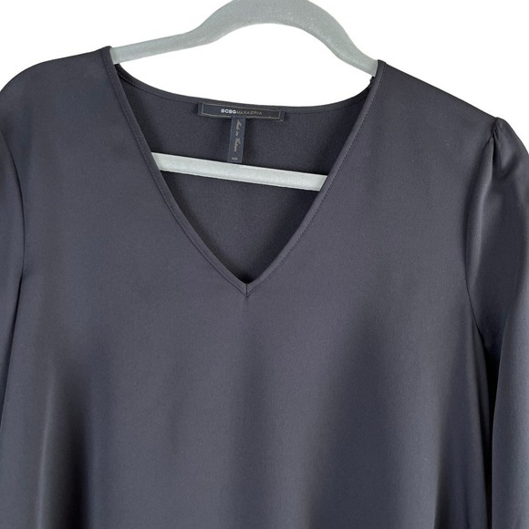 BCBGMAXAZRIA V-Neck Asymmetric Hem Side-Tie Long Sleeve Blouse in Black, XS‎ - Picture 3 of 12